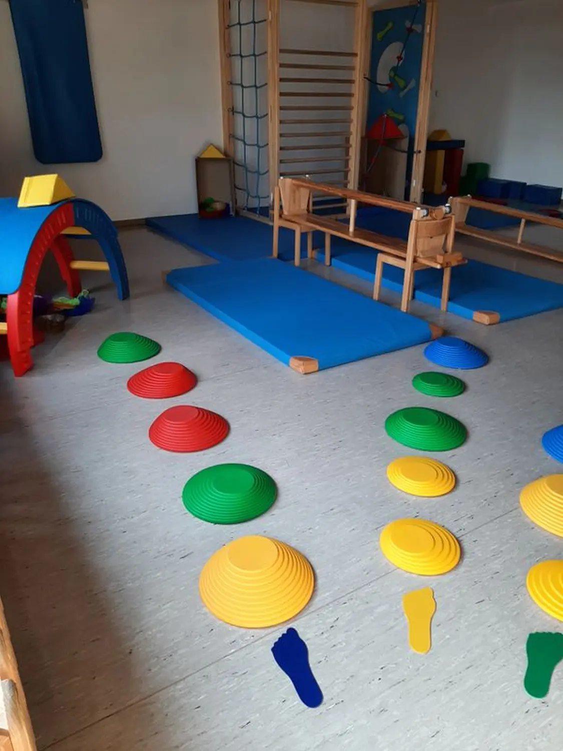 unterrichtende Kinder vom CreativTanzTreff